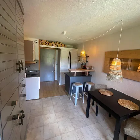 Le Jaillet Apartment